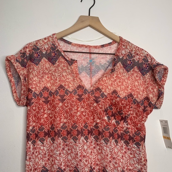 Kate & Sam Short Sleeve V Neck Sheer T-Shirt - Picture 2 of 11